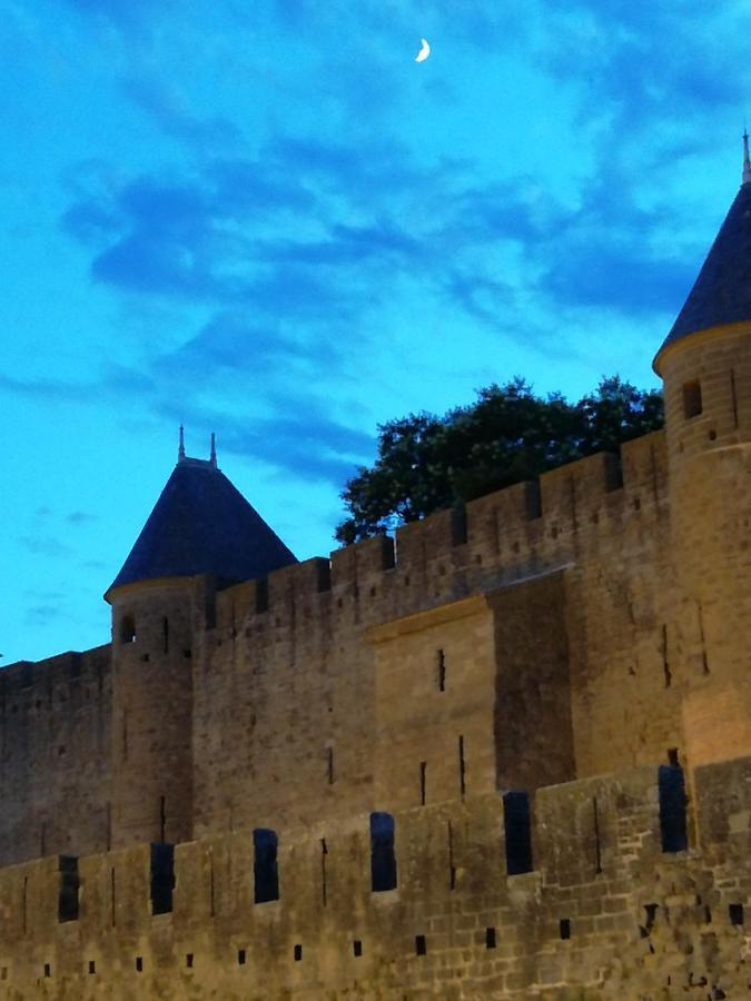 Ancienne Caserne Du Chateau Azille Exteriér fotografie